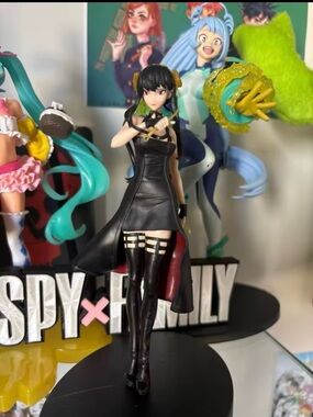 Anime SPY×FAMILY Kawai Anya Forger Yor Forger Anime Action 
With box price -40$